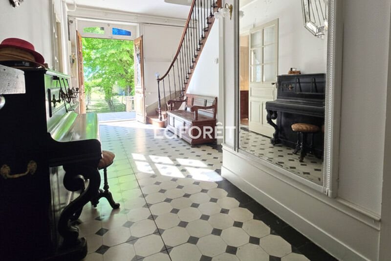 Maison à vendre, 275m², Saint-Marcellin-en-Forez