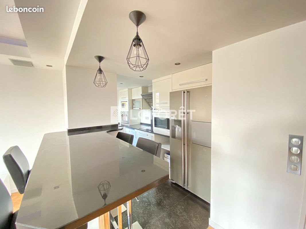 Appartement à louer, 69m², Saint-Maurice