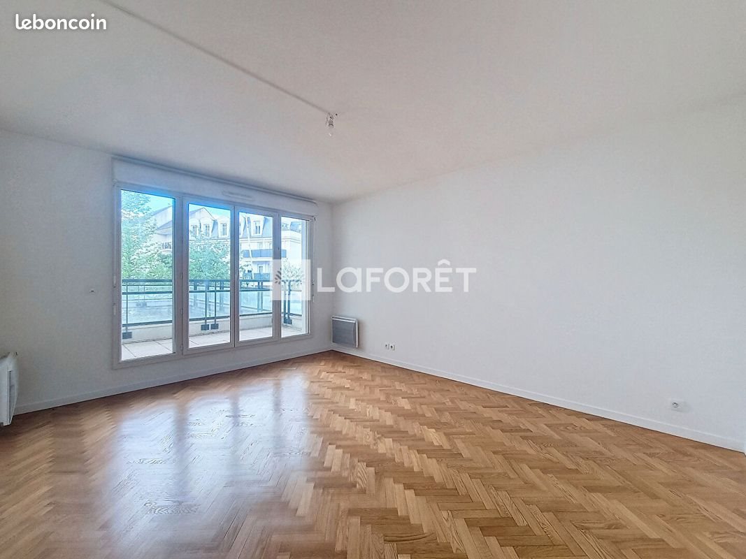 Appartement à louer, 45m², Villecresnes