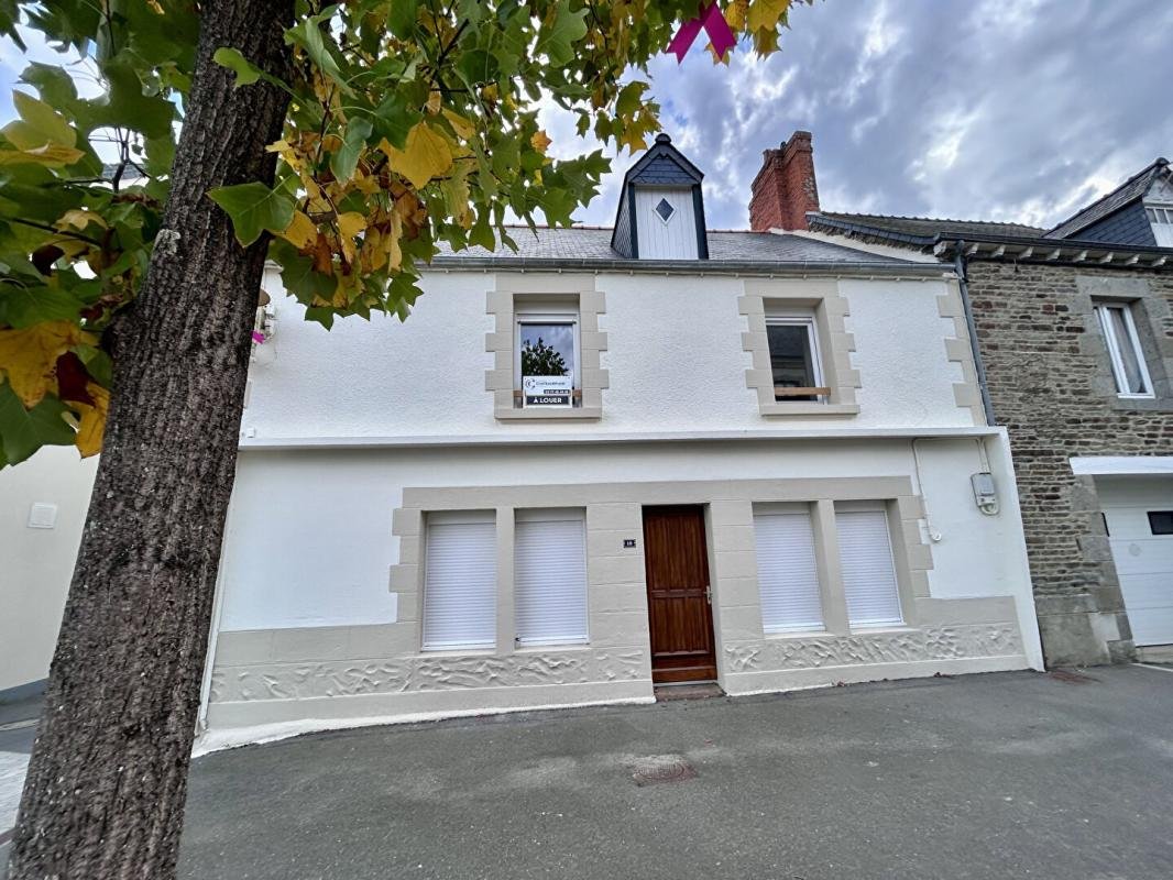 Maison à louer, 107m², Pleine-Fougères