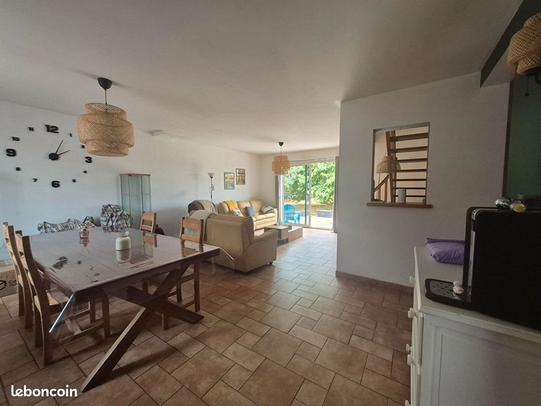 Maison à louer, 143m², Mesnil-Roc’h