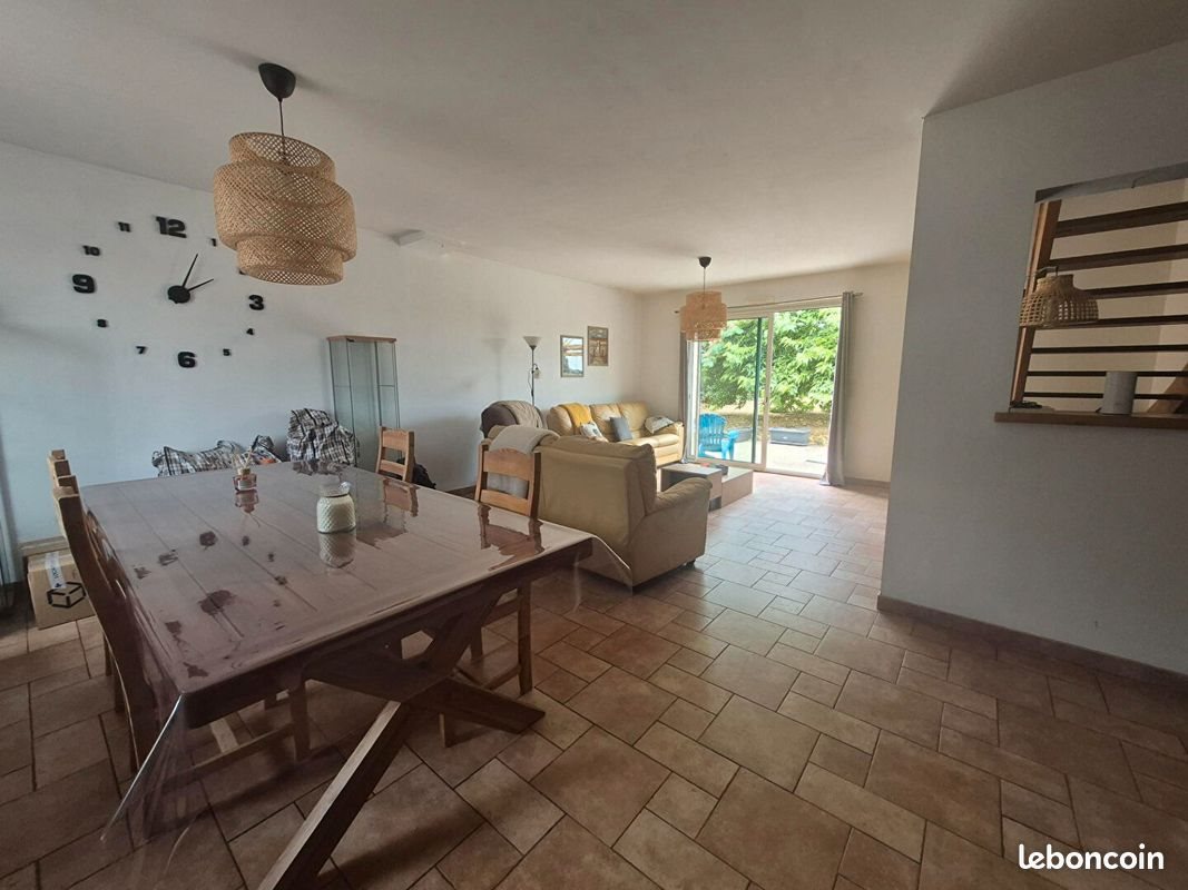 Maison à louer, 143m², Mesnil-Roc’h