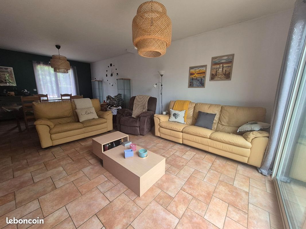 Maison à louer, 143m², Mesnil-Roc’h
