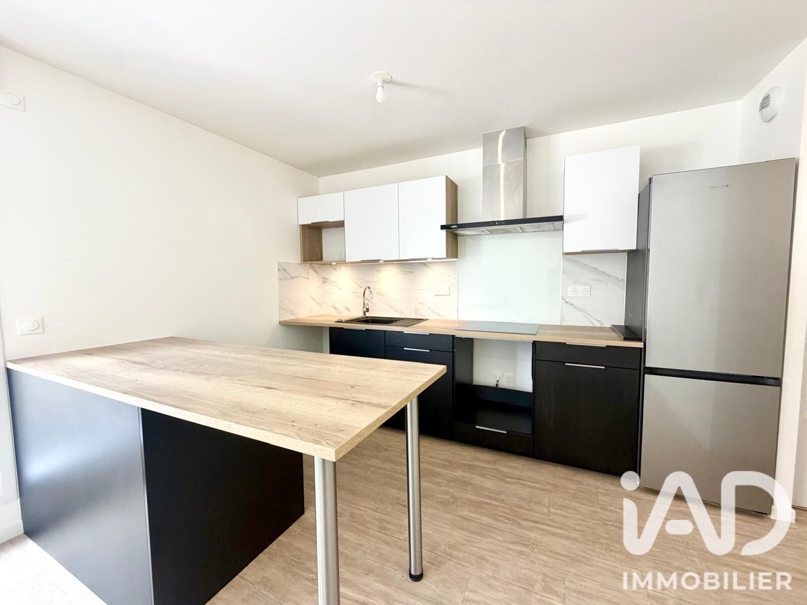 Appartement à vendre, 71m², Saint-Thibault-des-Vignes