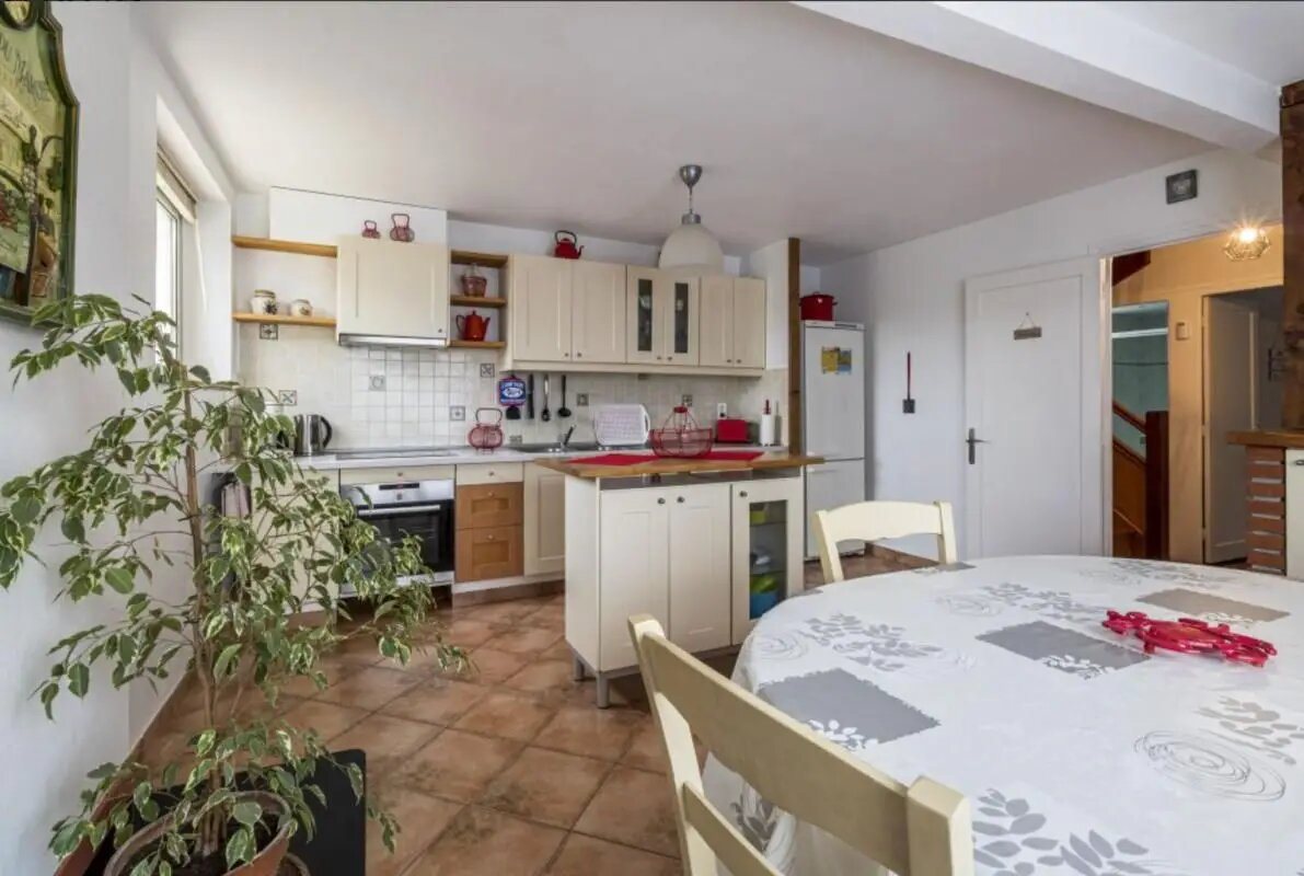 Maison à vendre, 240m², Lanvéoc