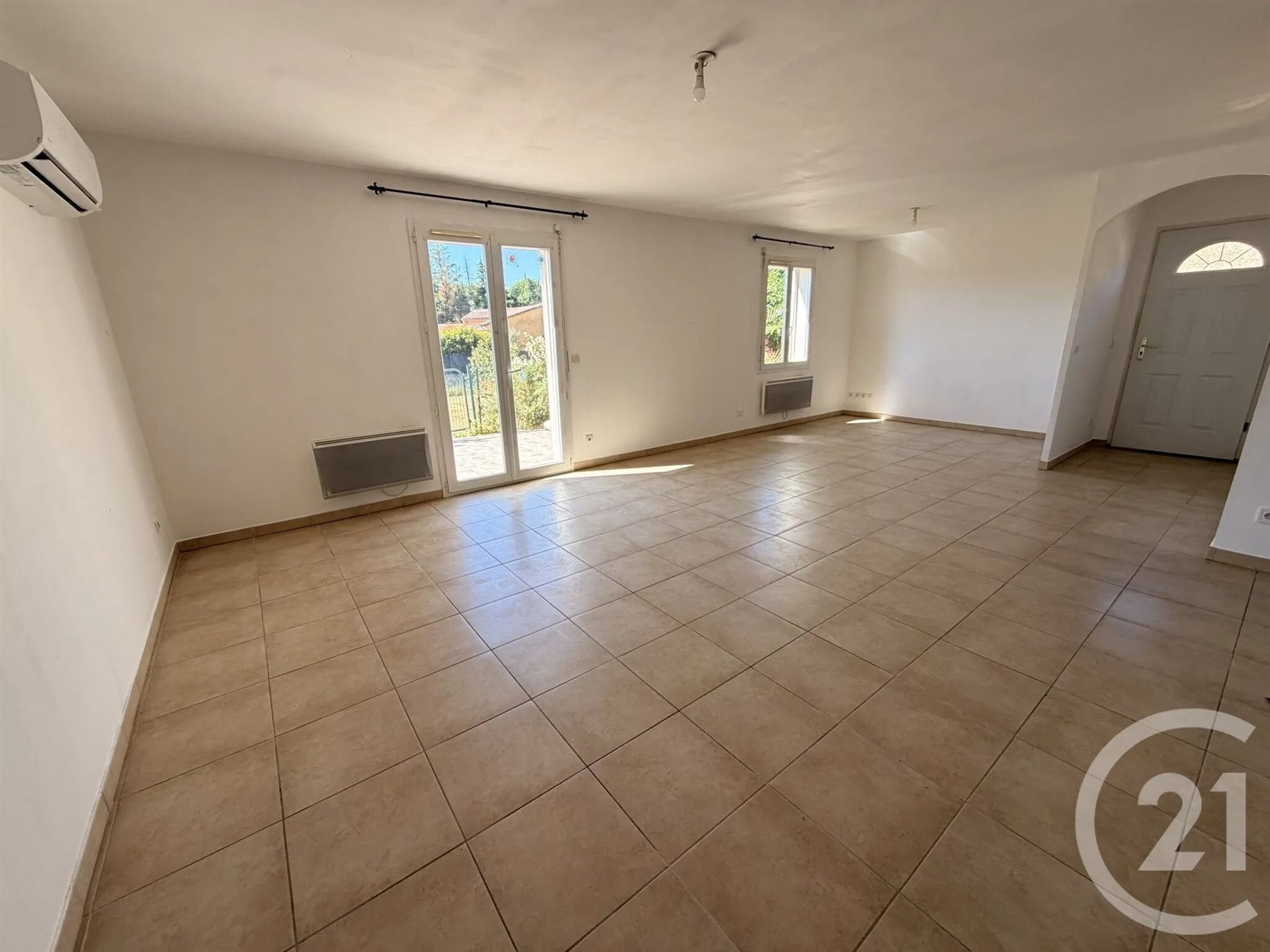 Maison à vendre, 88m², Saint-Julien-les-Rosiers