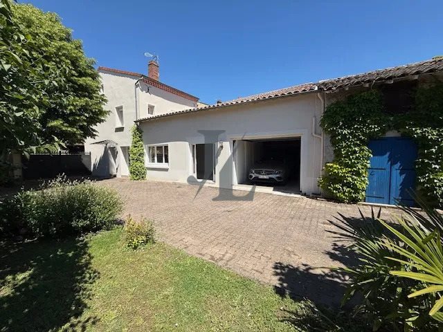 Maison à vendre, 205m², Malissard
