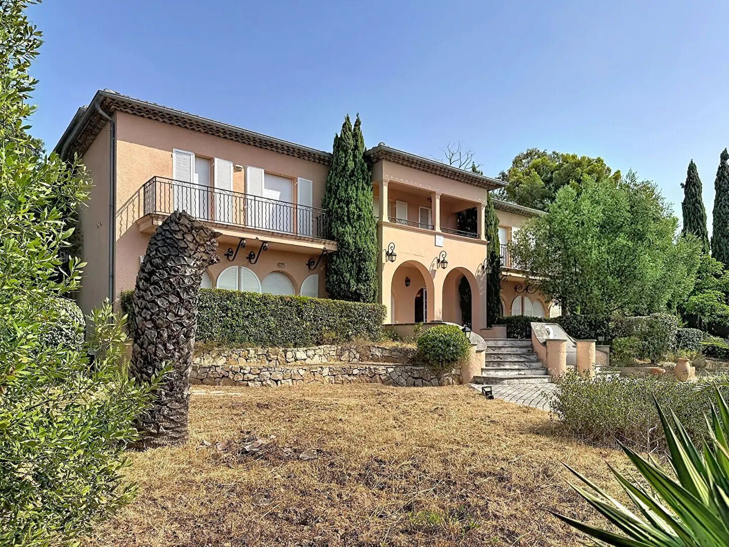 Maison à vendre, 775m², Roquebrune-sur-Argens