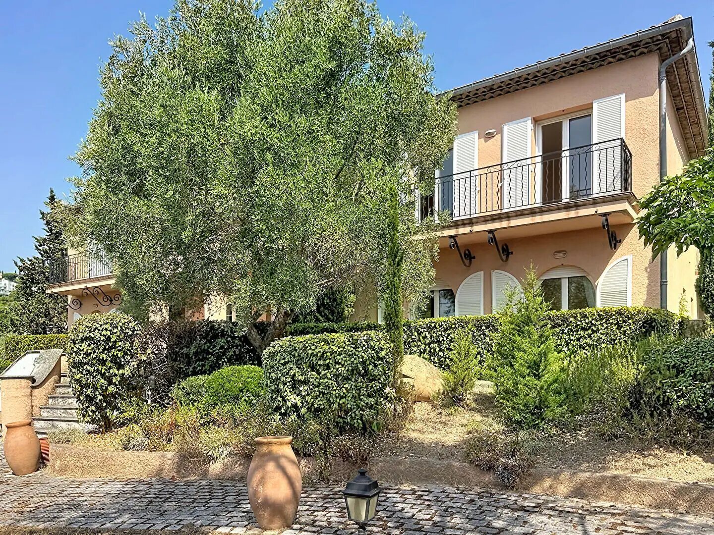 Maison à vendre, 775m², Roquebrune-sur-Argens