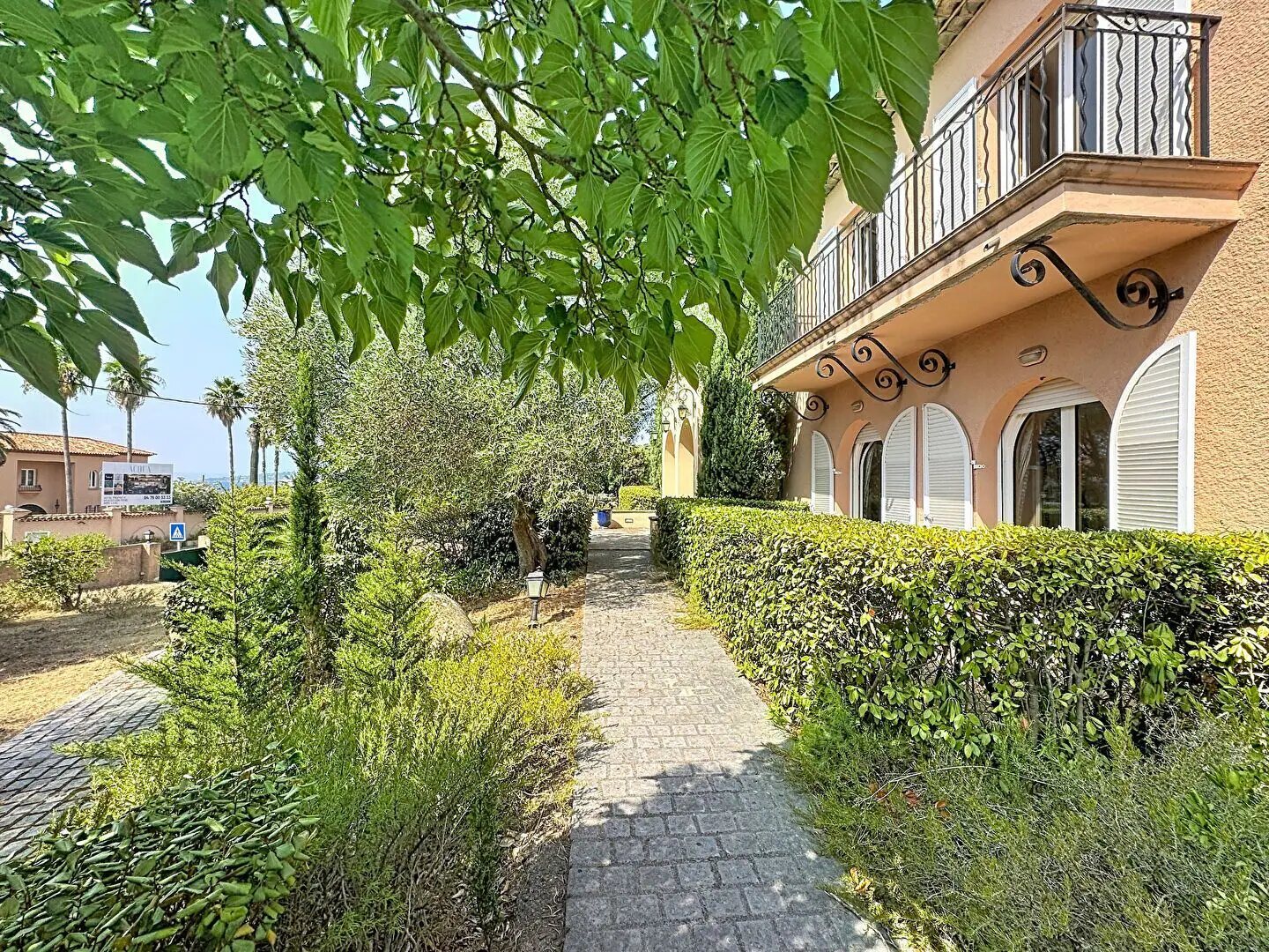 Maison à vendre, 775m², Roquebrune-sur-Argens