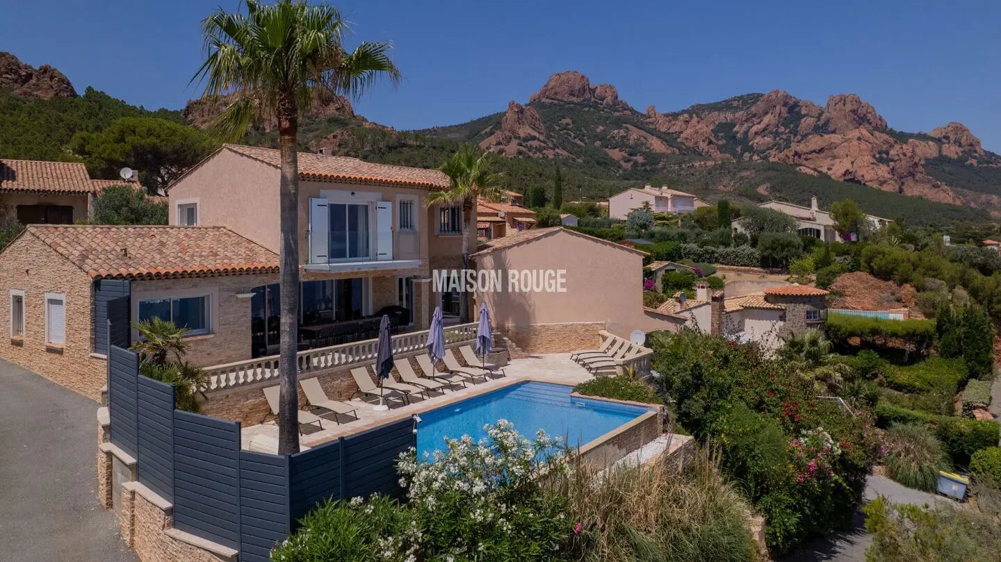 Maison à vendre, 420m², Saint-Raphaël