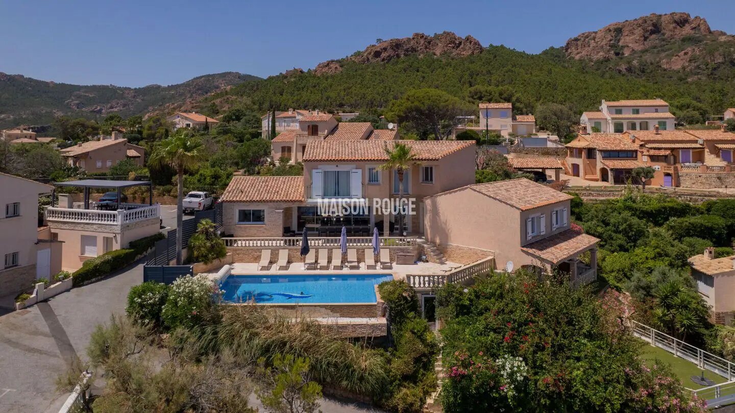 Maison à vendre, 420m², Saint-Raphaël