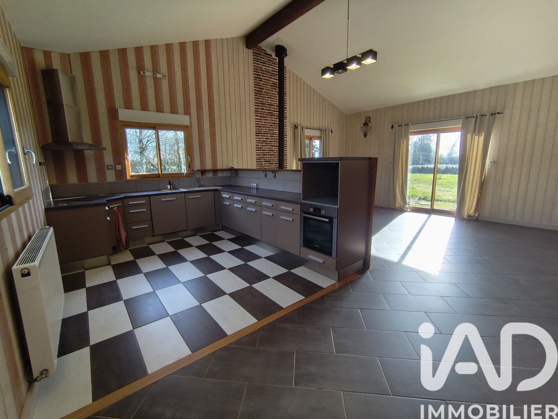 Maison à vendre, 163m², Lusignan