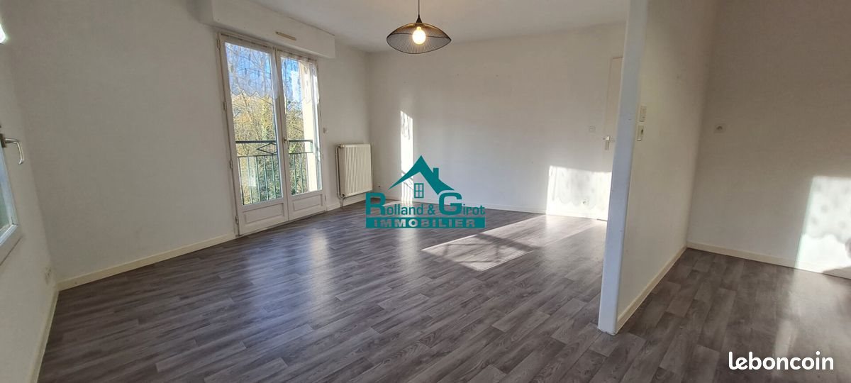 Appartement à louer, 87m², Châteaugiron