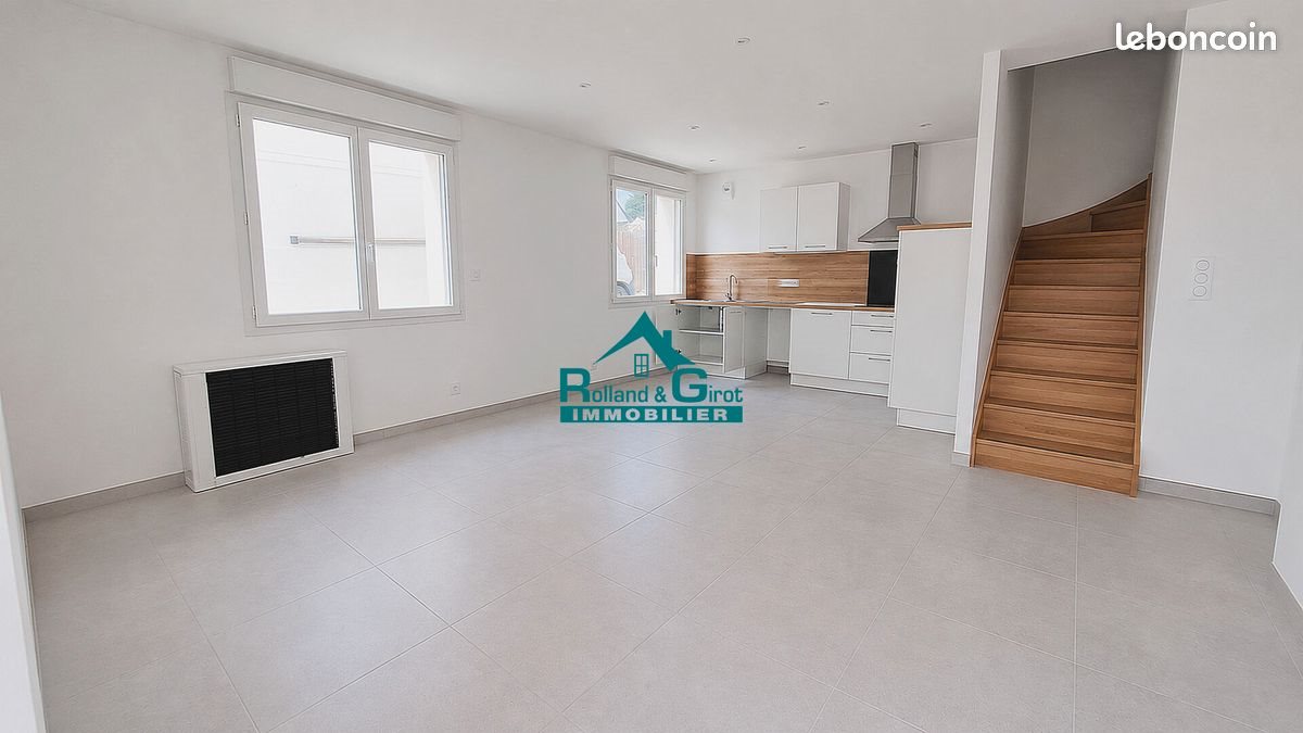Maison à louer, 96m², Dourdain