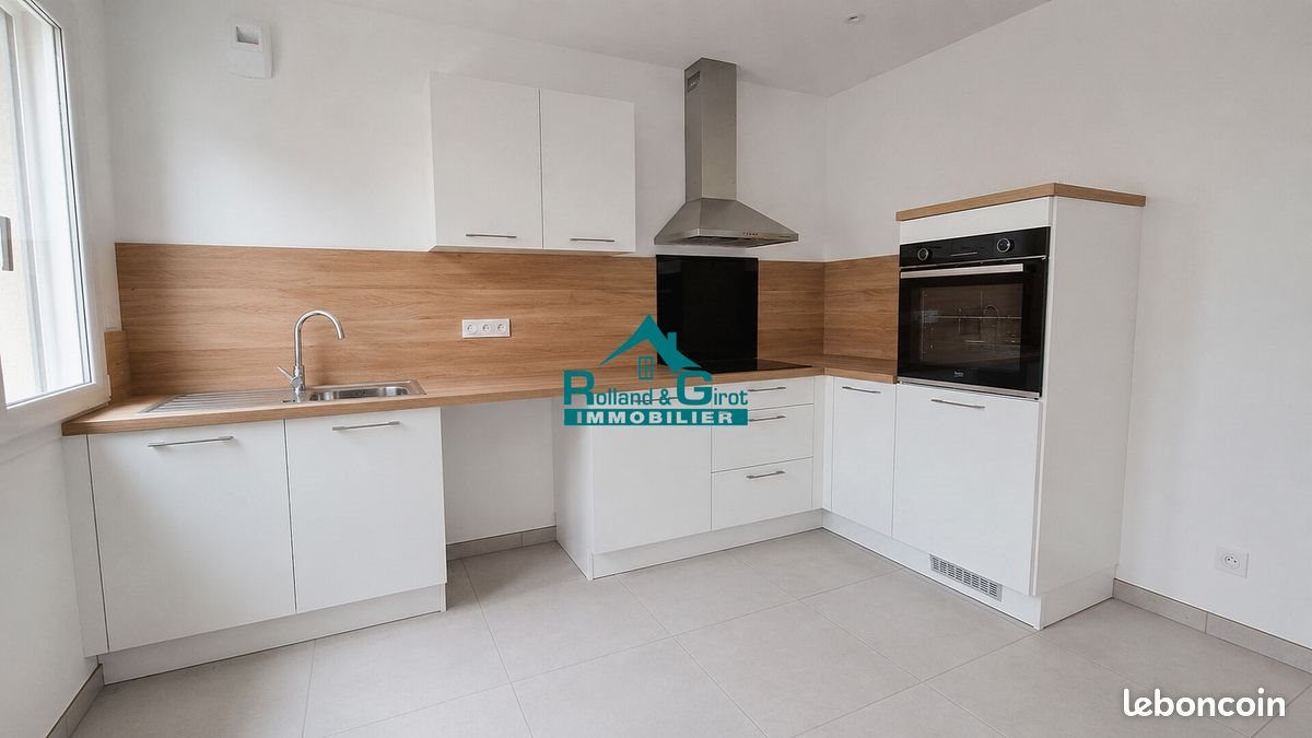 Maison à louer, 96m², Dourdain