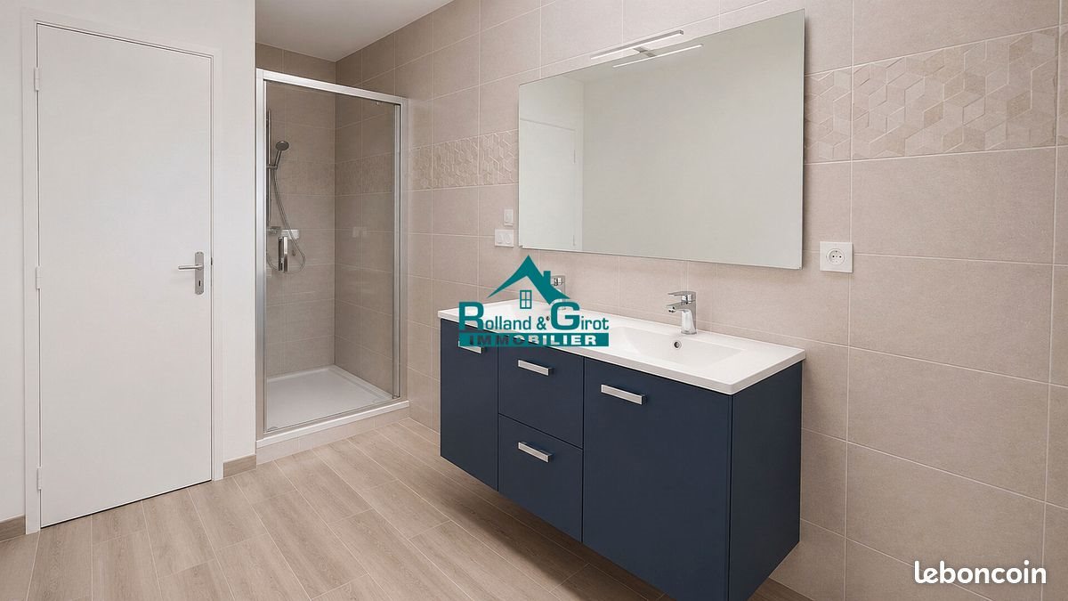 Maison à louer, 99m², Dourdain