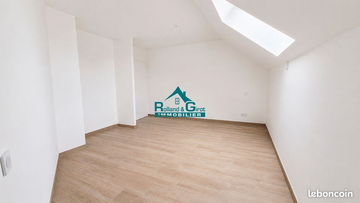 Maison à louer, 99m², Dourdain
