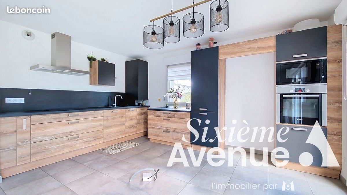 Appartement à vendre, 78m², Saint-Priest