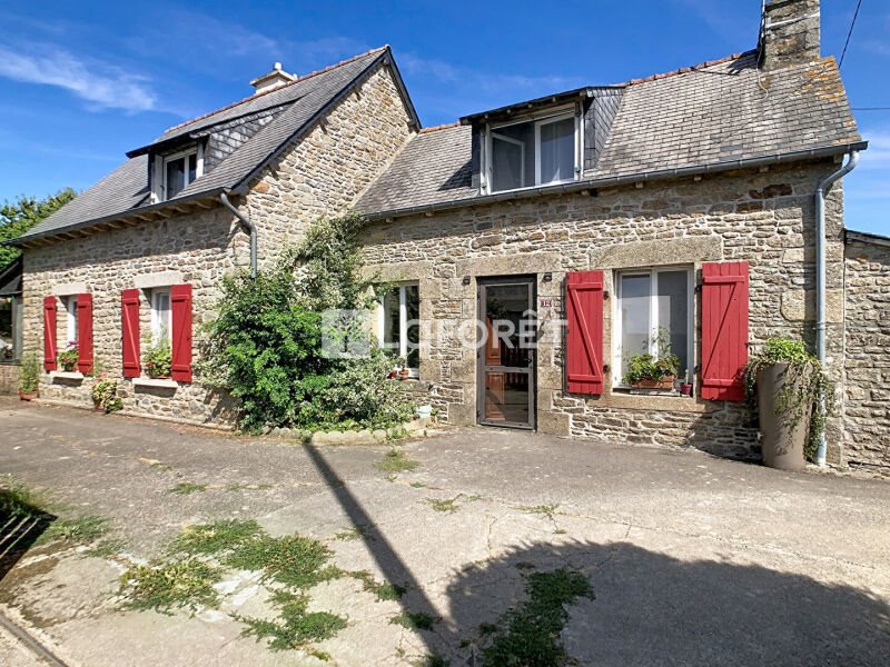 Maison à vendre, 137m², Ménéac