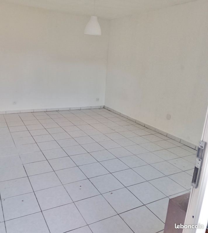 Appartement à louer, 25m², Quiévrechain