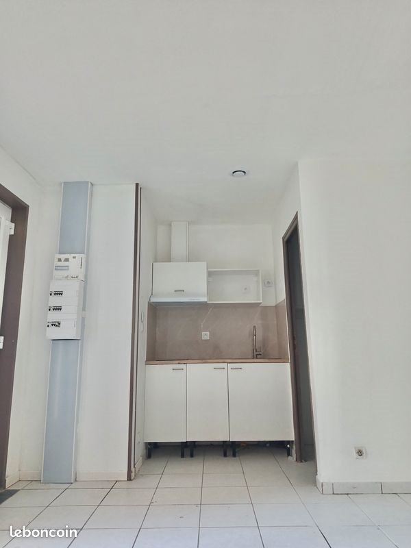 Appartement à louer, 25m², Quiévrechain