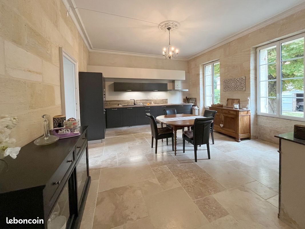 Maison à vendre, 408m², Saint-Quentin-de-Baron