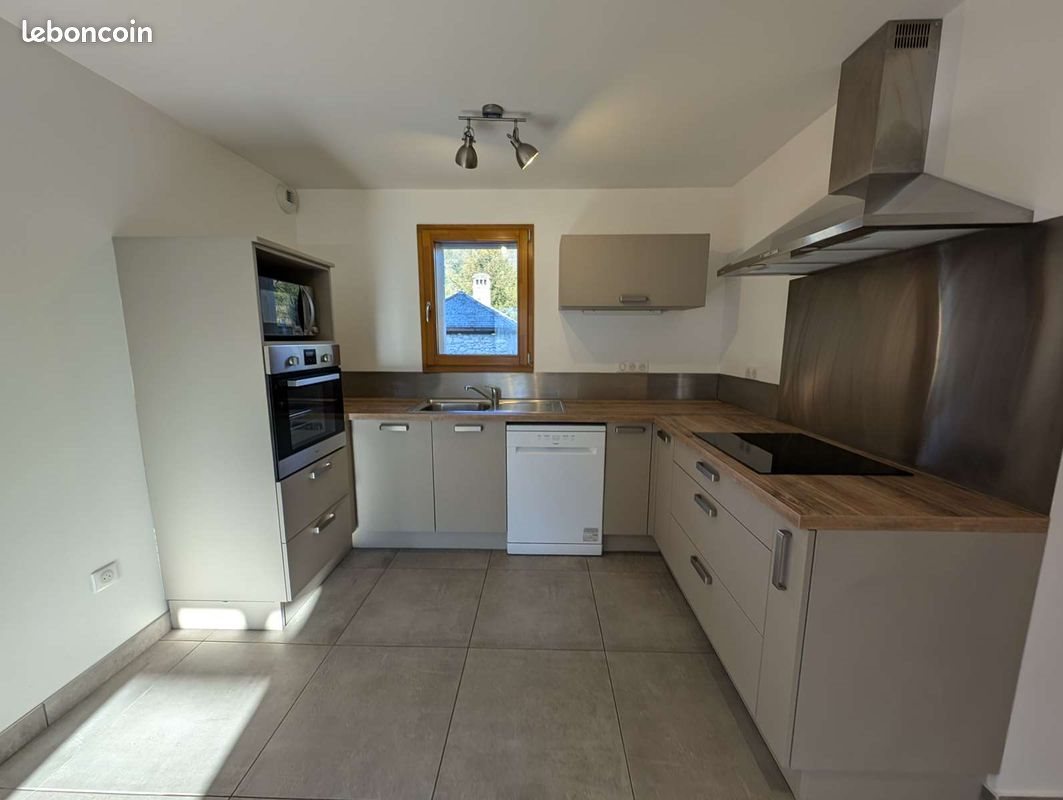Appartement à louer, 83m², Coise-Saint-Jean-Pied-Gauthier