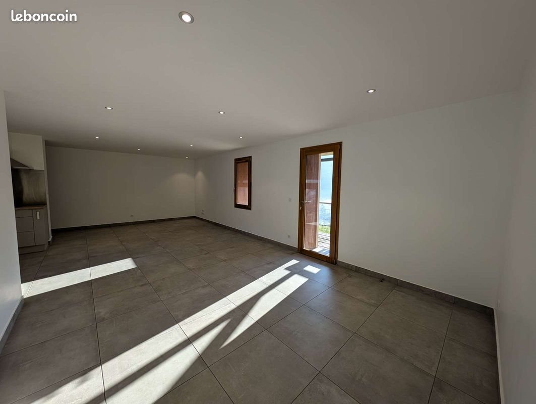 Appartement à louer, 83m², Coise-Saint-Jean-Pied-Gauthier