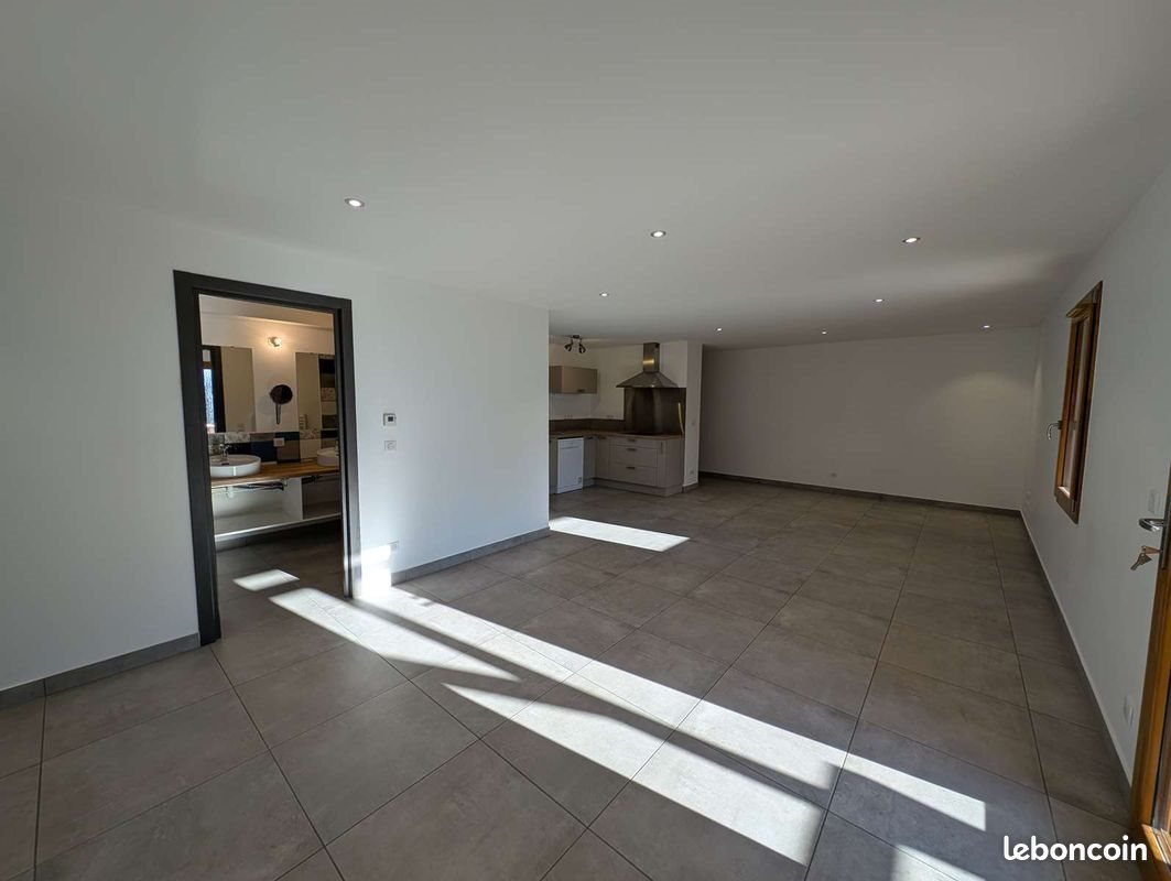 Appartement à louer, 83m², Coise-Saint-Jean-Pied-Gauthier