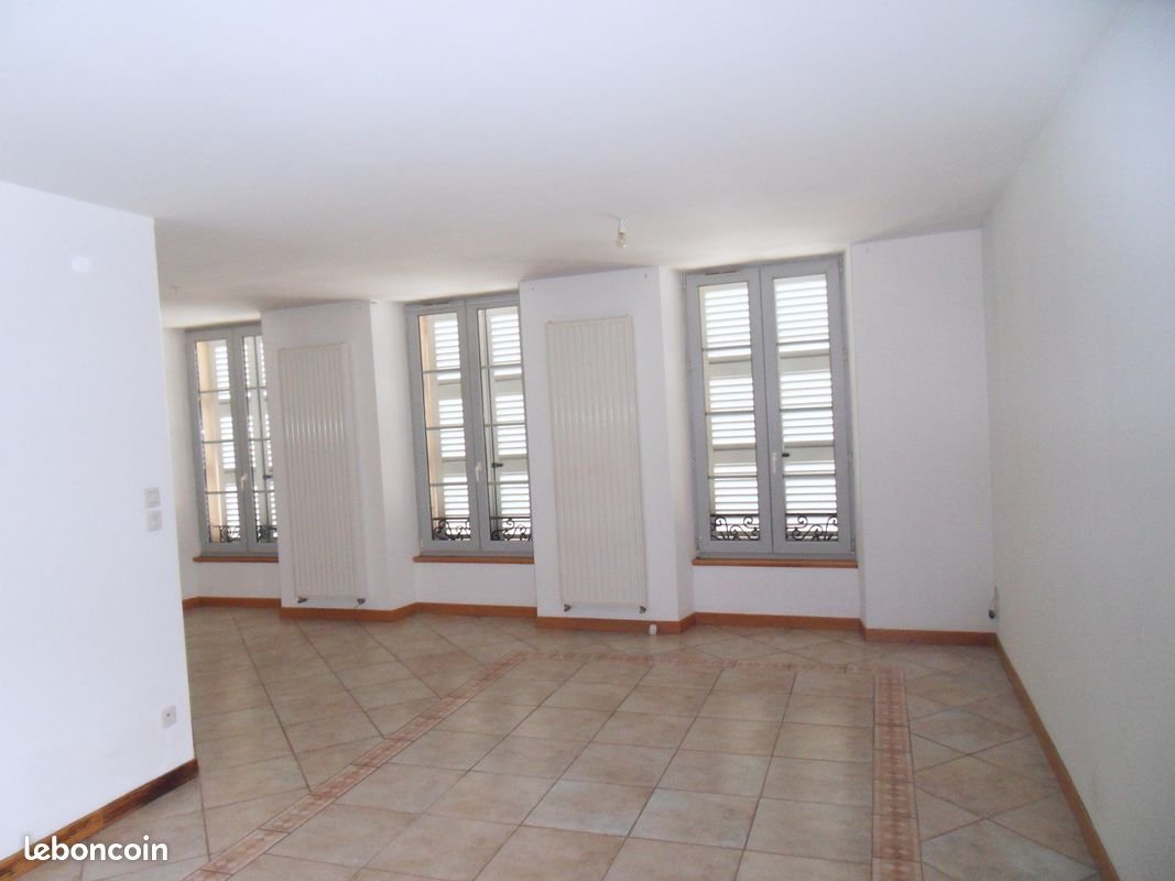 Appartement à louer, 139m², Oyonnax