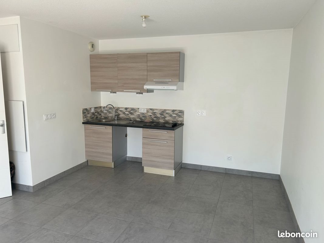 Appartement à louer, 52m², Sathonay-Camp
