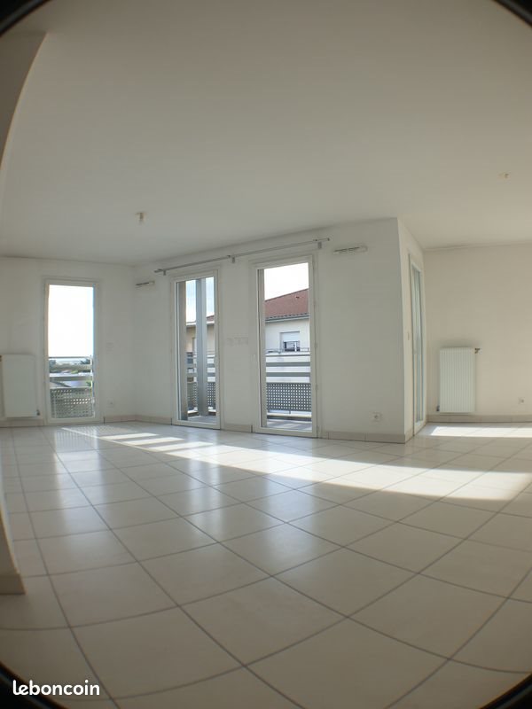 Appartement à louer, 71m², Chassieu