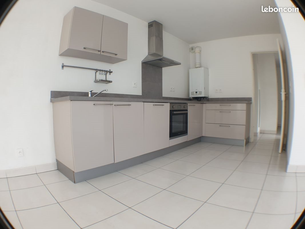 Appartement à louer, 71m², Chassieu