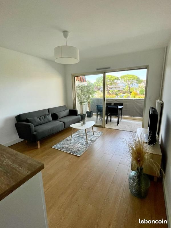 Appartement à louer, 33m², Antibes