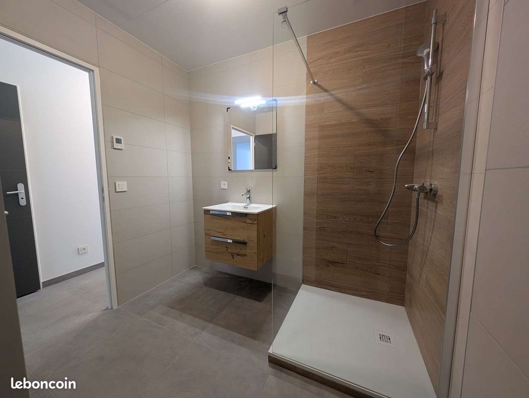 Appartement à louer, 65m², Val-d’Arc