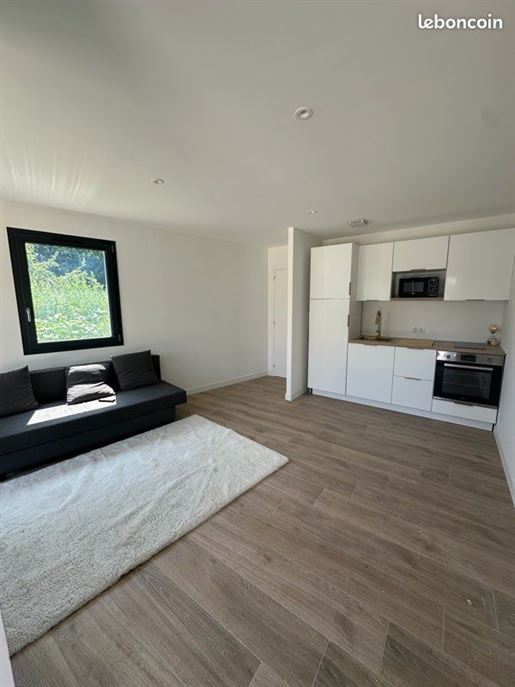 Advert pic 0