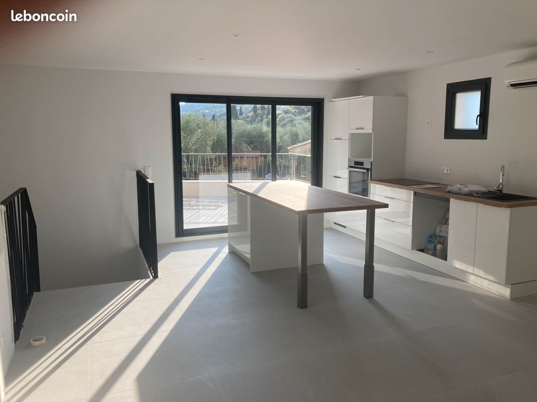 Appartement à vendre, 64m², Spéracèdes