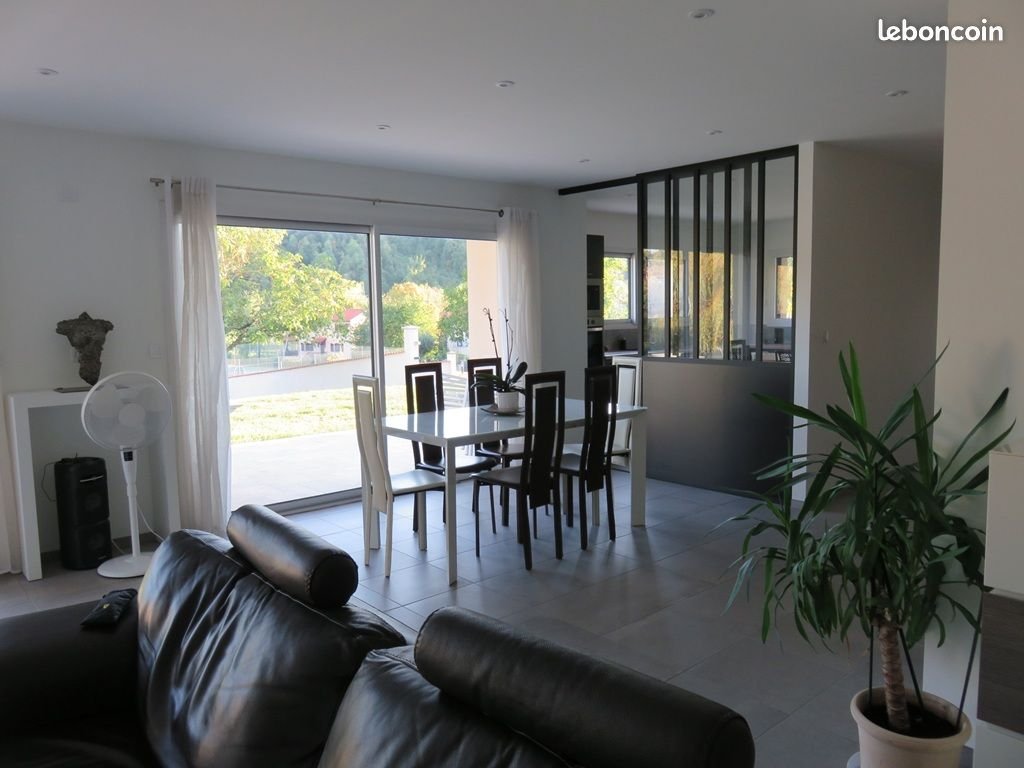 Maison à louer, 153m², Roche