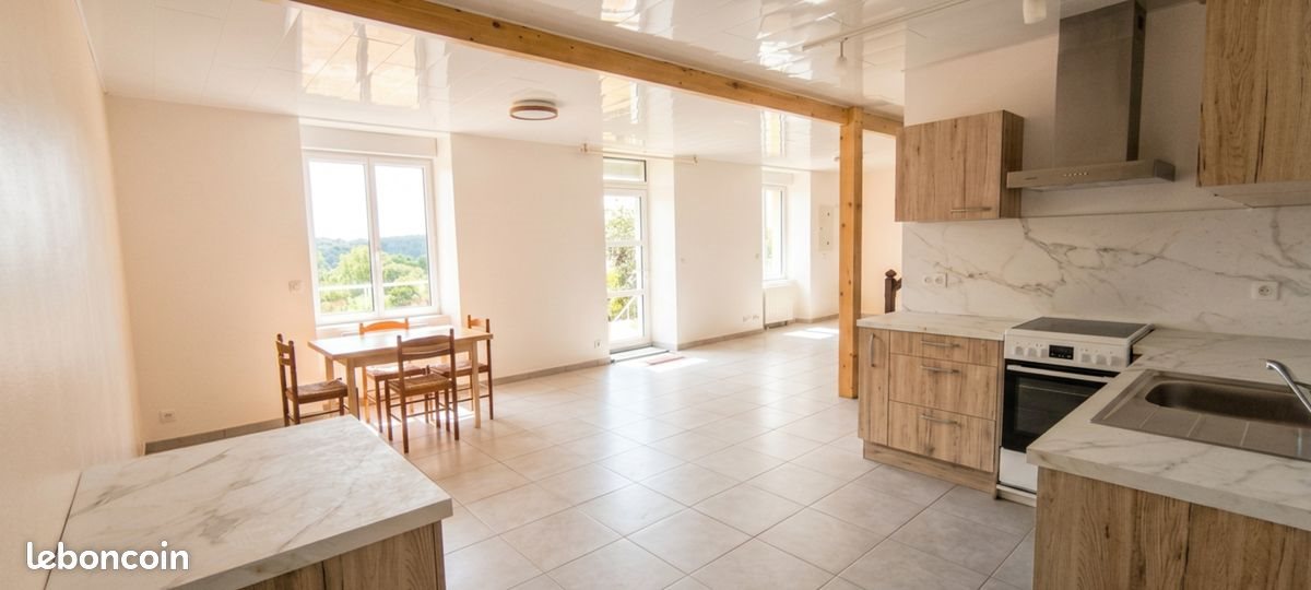 Maison à louer, 115m², Pluherlin