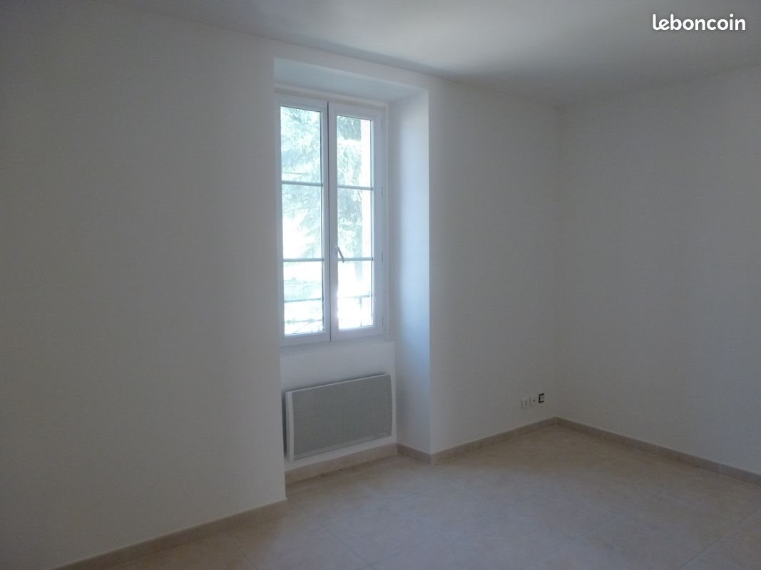 Appartement à louer, 56m², Saint-Florent-sur-Auzonnet