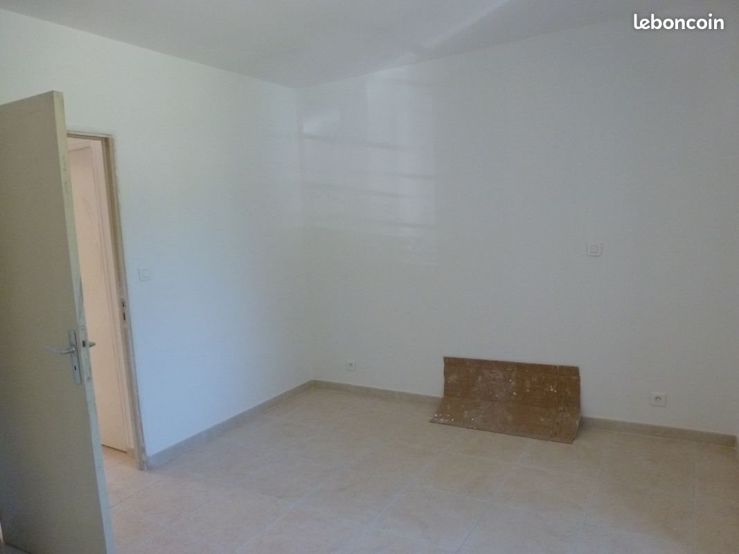 Appartement à louer, 56m², Saint-Florent-sur-Auzonnet