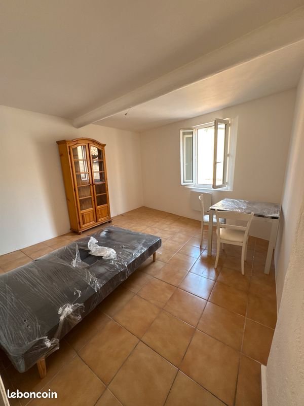 Appartement à louer, 27m², Arles