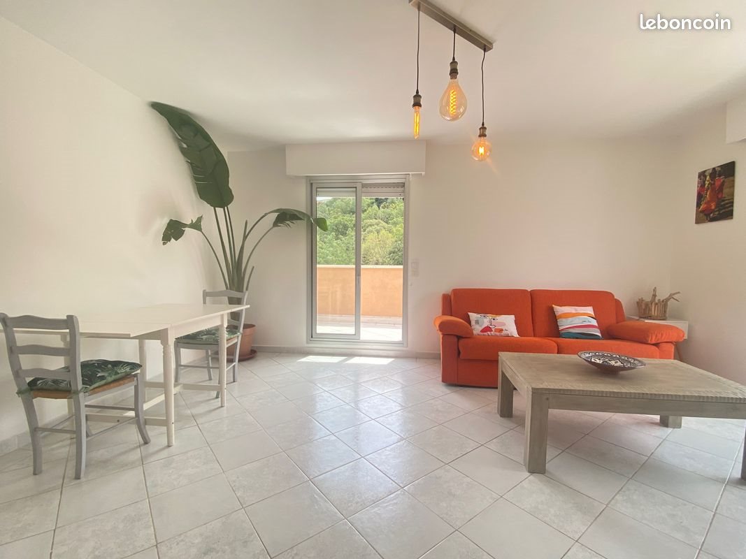 Appartement à louer, 32m², Vallauris