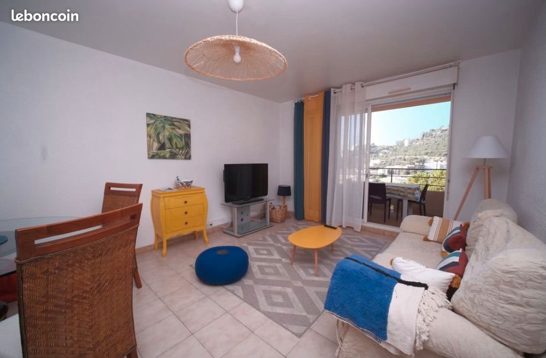 Appartement à louer, 70m², Bastia