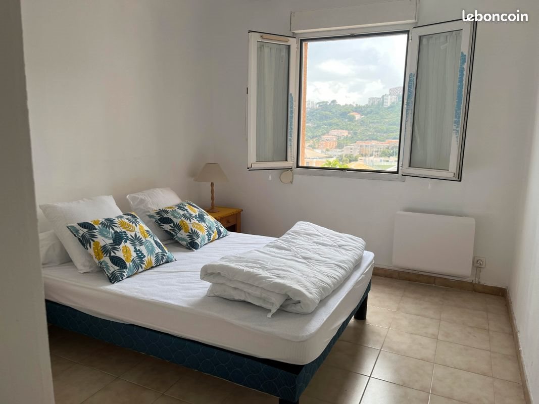 Appartement à louer, 70m², Bastia