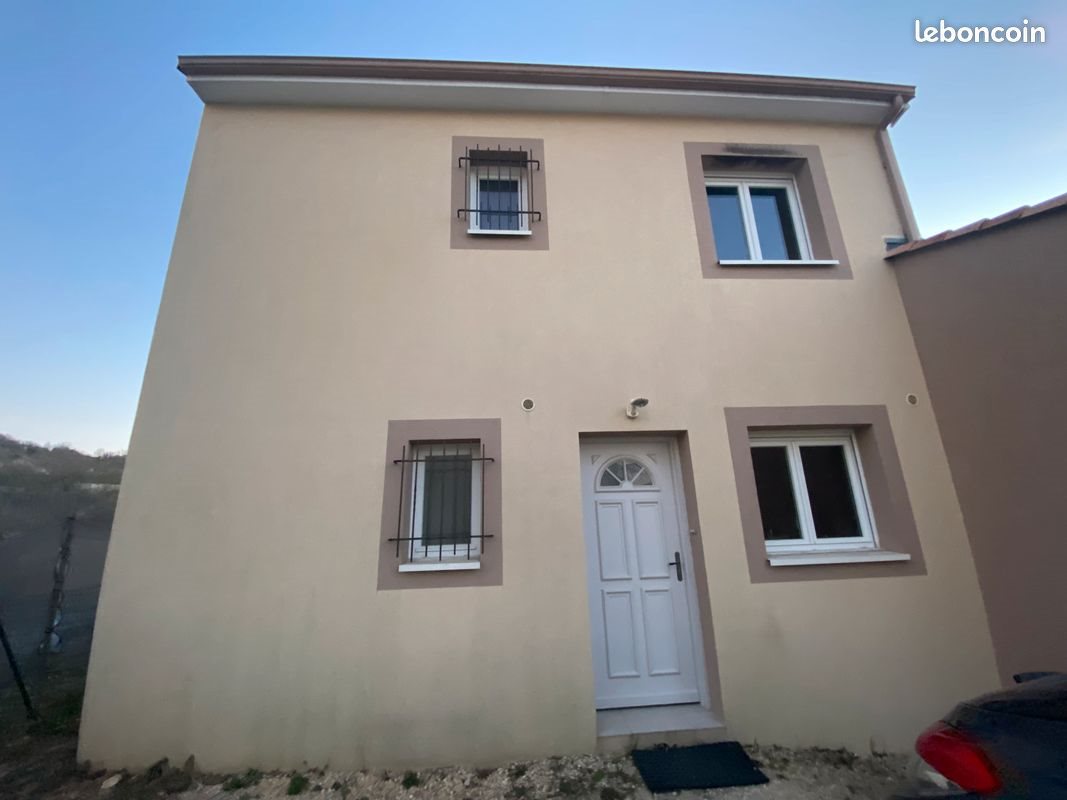 Maison à louer, 92m², Saint-Jean-de-Maruéjols-et-Avéjan