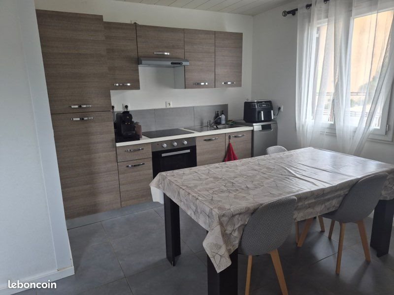 Maison à louer, 75m², Champier