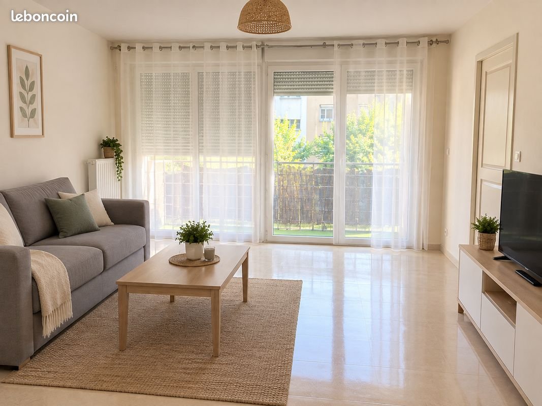 Appartement à louer, 89m², Saint-Laurent-sur-Saône