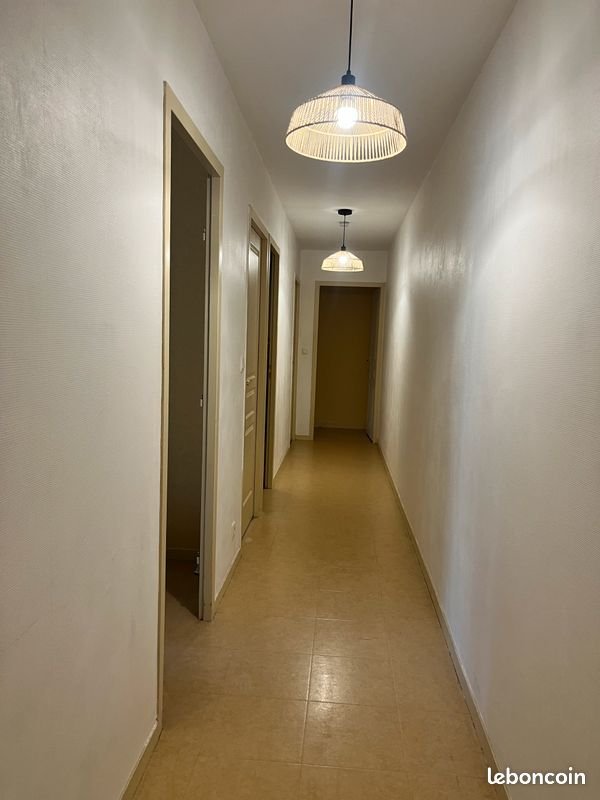 Appartement à louer, 89m², Saint-Laurent-sur-Saône